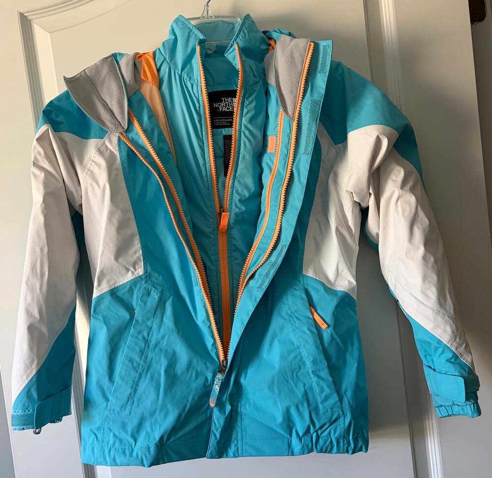 The North Face Girls’ Triclimate 3-in1 Jacket Size 10/12 Aqua Hooded Insulated